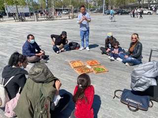 Mit unseren Deutschschülern im Quartier unterwegs Teil 4 - Pfarrei Erlöser